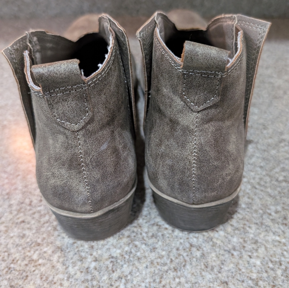 Very G Booties - Picture 3 of 9